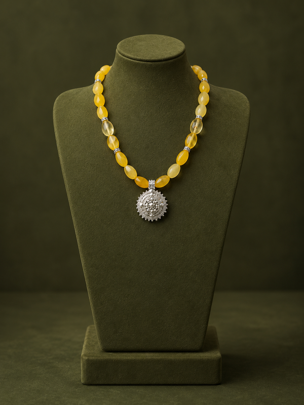Silver necklace with Amber